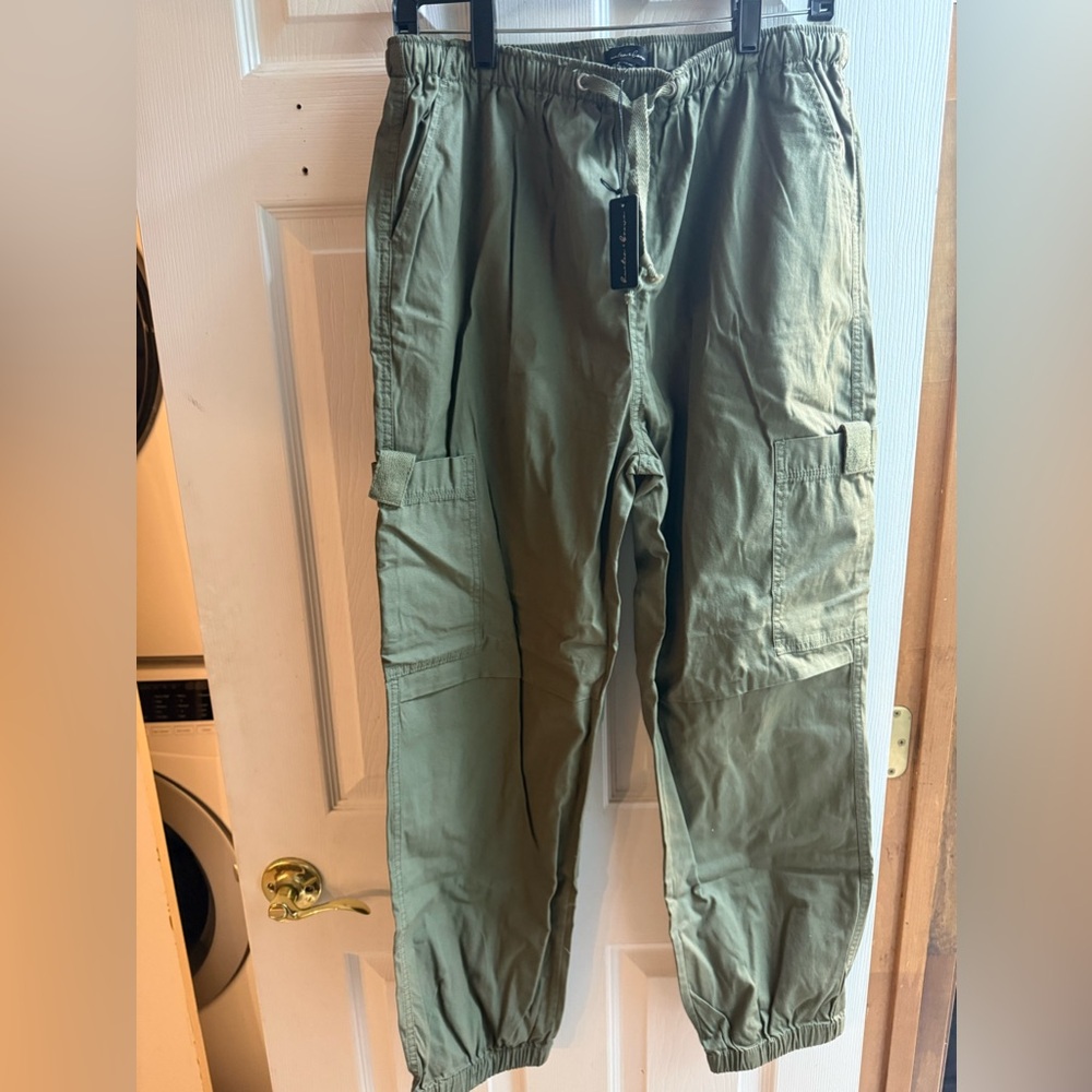 Women’s Olive Cargo Pants - Large
